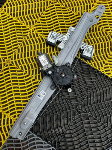 Máquina de Vidro GM Montana 23/26