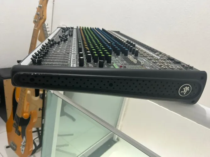 Mesa de Som Mackie ProFX30v2 30 Canais