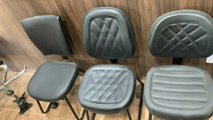 Cadeira fixa - Produto novo.