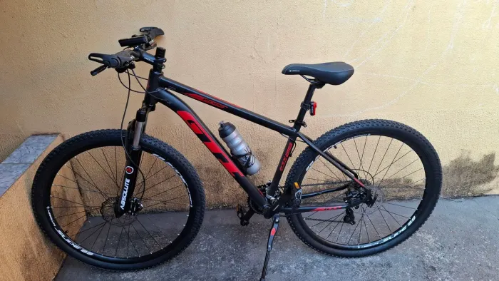 Bike novíssima sem detalhes!!!
