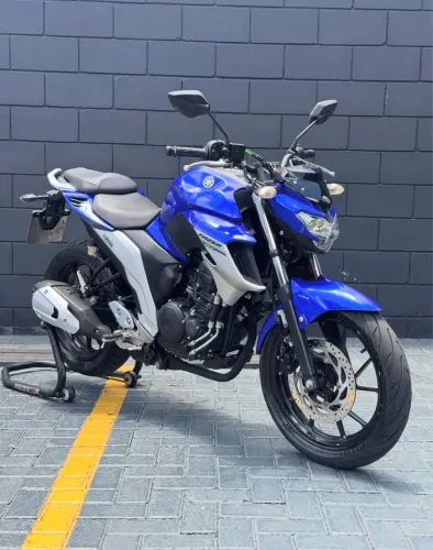 Fazer 250 Seminova