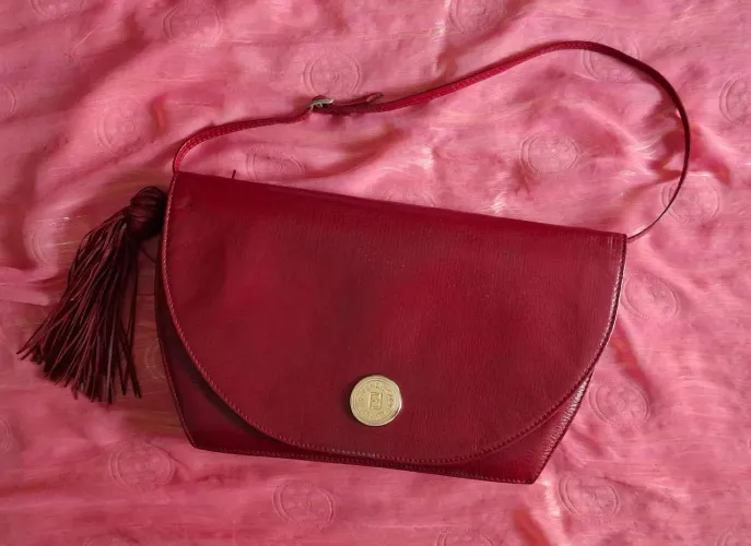 BOLSA FENDI AUTÊNTICA  -  COURO VERMELHO