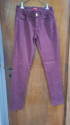 Calça Jeans Feminina Vinho