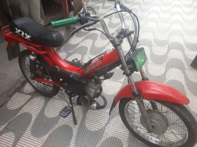 Mobilete Caloi, funcionando perfeitamente,so pegar e andar 