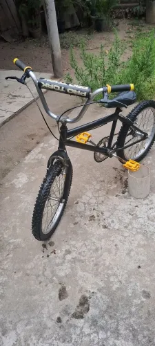Bicicleta BMX Preto