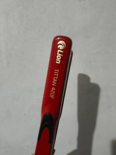 Prancha Chapinha Profissional Lion Tittan 420F Vermelha Seminova 