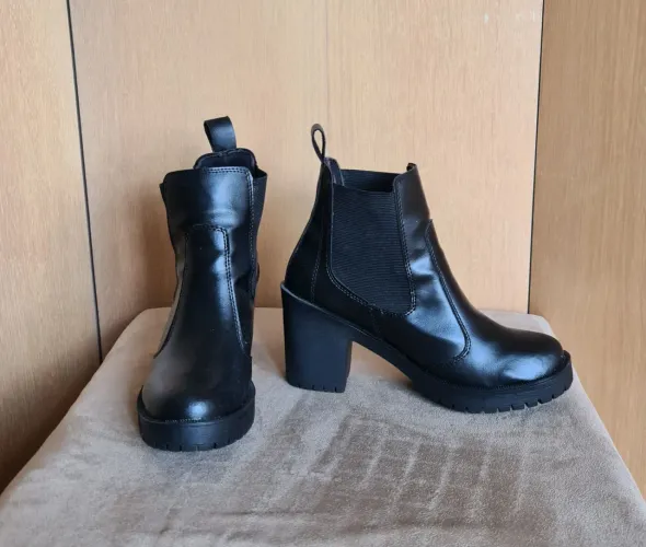 Botas Coturno Femininas Tratoradas Pretas