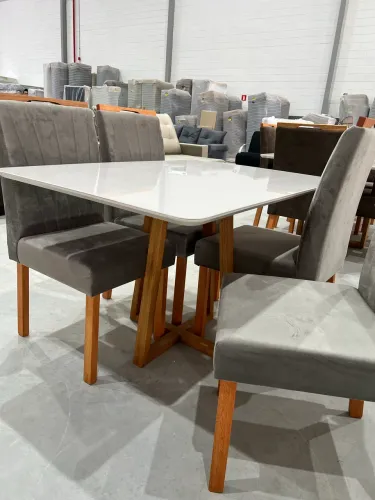 Mesa com Vidro Base Madeira 4 Cadeiras NOVO
