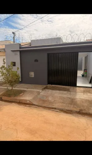 Oportunidade ? linda casa no bairro Novo Delfino !!!