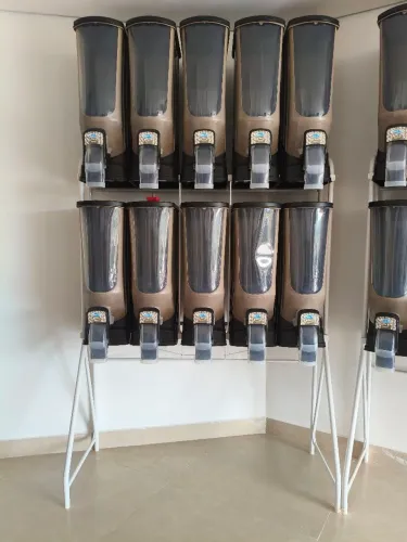 Dispensers para ração 