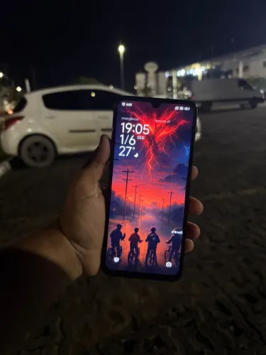 Celular POCO C75
