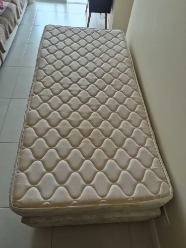 Cama de solteiro box com auxiliar