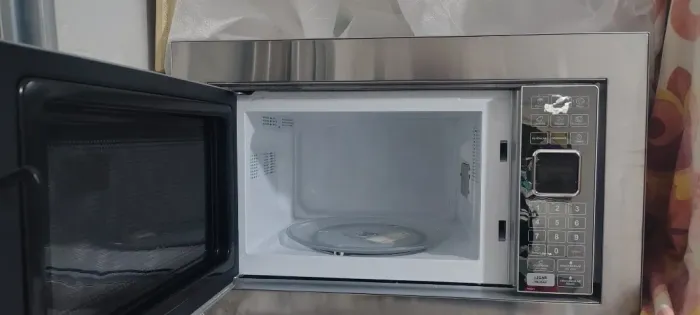 Forno microondas Philco espelhado 28 litros de embutir