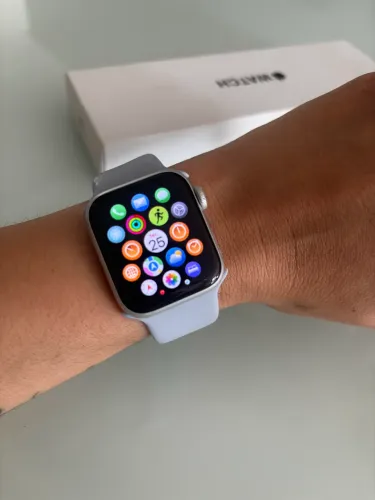 Nome do Modelo Apple Watch SE (GPS) (2ª Geração) -40 mm - Alumínio