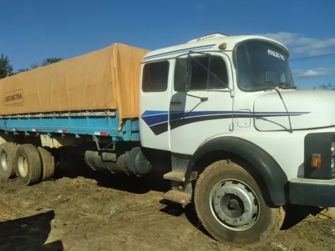 Caminhao mb1513