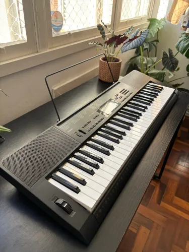Teclado Casio CTK-3200 - Ideal para Estudantes e Iniciantes 
