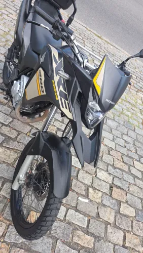Vendo moto XRE 300 adventure