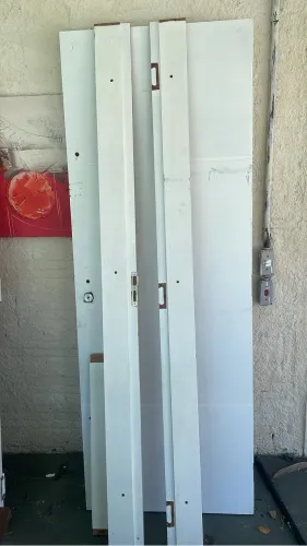 Vendo porta externa e forra de Angelin