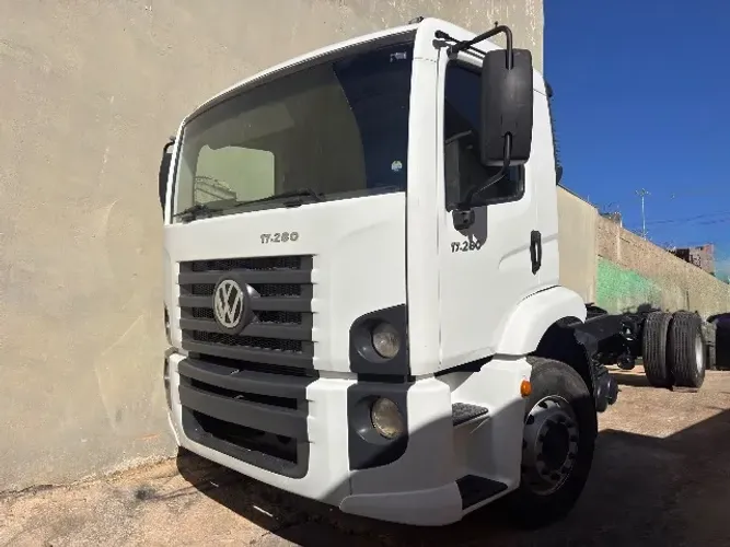 Vw 17.280 chassi pouco rodado
