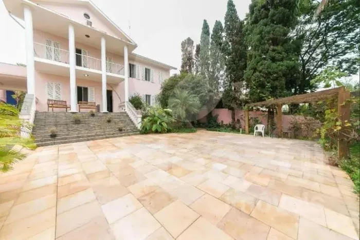 Casa estilo greco-romana para locação com 6 dormitórios,8 vagas , piscina na Chácara Prima