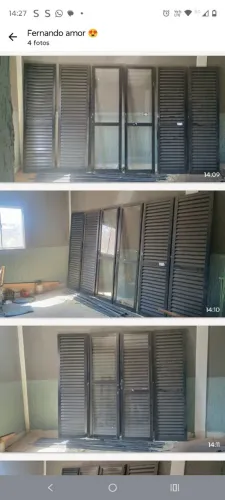 Vendo portas semi-nova de veneziana veneziana e alumínio