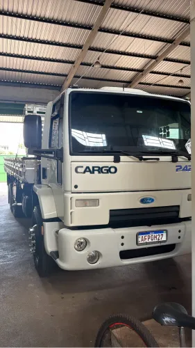 Caminhão ford cargo 2422