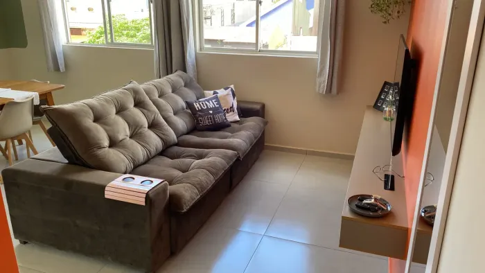 Vendo sofá retrátil e reclinável 4 lugares (2,5metros)