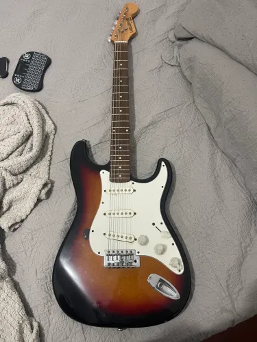 Guitarra Memphis by Tagima stratocaster