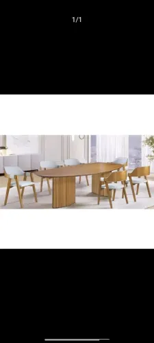 Mesa de jantar de 8 cadeiras (Somente  a mesa) Cadeiras cada uma 650,00