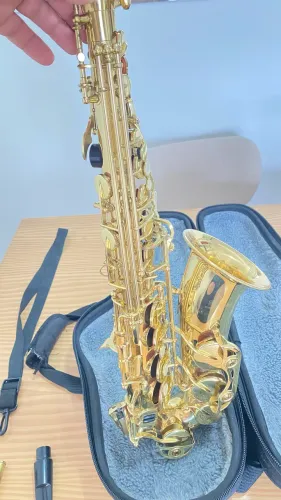 Saxofone Alto - Marca Shelter