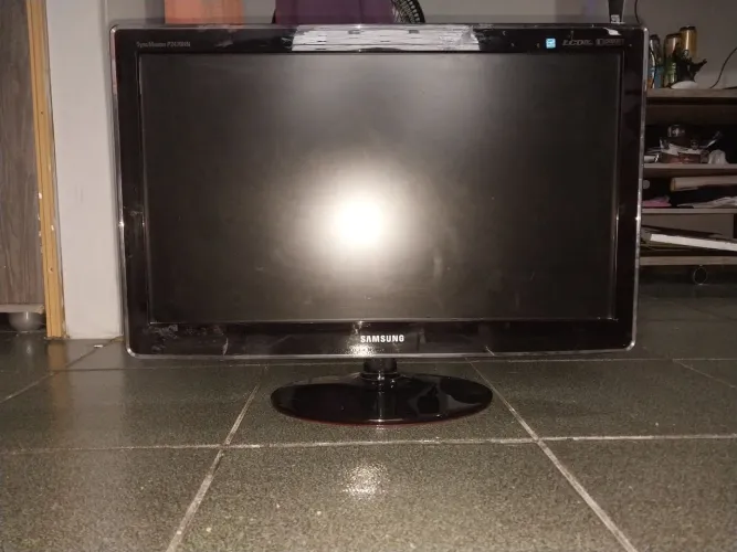 Tv monitor samsung 24 polegadas perfeito para seu dia a dia e divertimento 