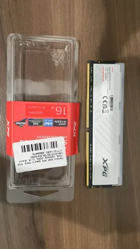 Memória RAM XPG Spectrix D35G CL16 RGB 16GB DDR4 3200MHz