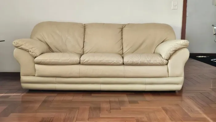 Sofa Couro Legitimo 