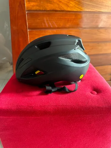 Capacete de ciclismo Specialezed