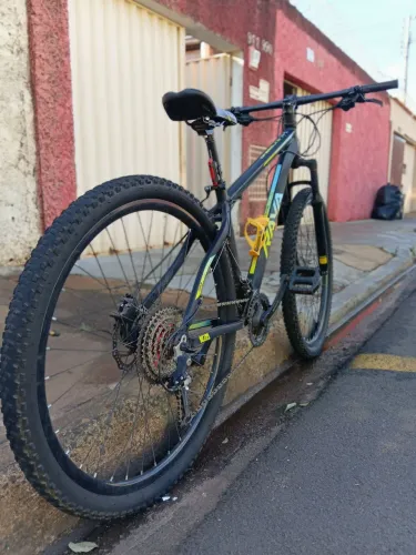 ? Bicicleta aro 29 semi-nova
