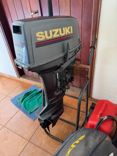 Motor Suzuki 25HP