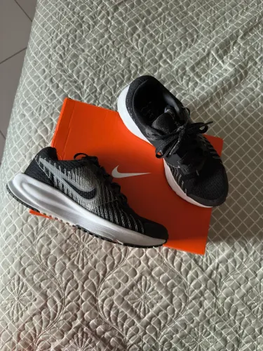 Tênis Nike infantil 34