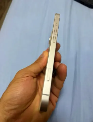 iPhone 13 semi novo