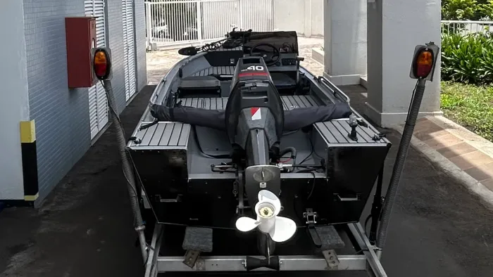 Lancha MetalGlass Parati 16 pés Reformada 