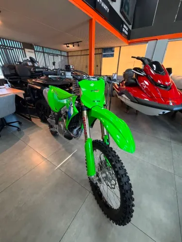 KX 2025 COM 1HORA DE USO