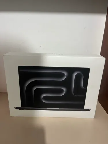 Apple MacBook Pro 2025 14" Chip M5 1TB SSD 24GB RAM - Preto   Novo lacrado 