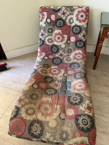 Chaise long