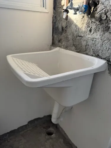 Tanque de Plástico para Lavanderia 22,5L