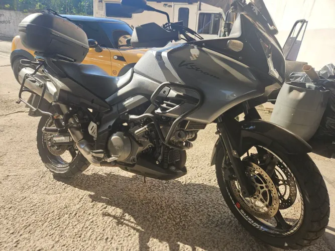 SUZUKI VSTROM 1000 IMPECÁVEL
