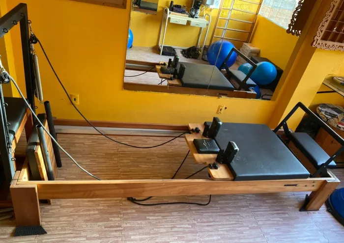 Aparelho de pilates em excelente estado