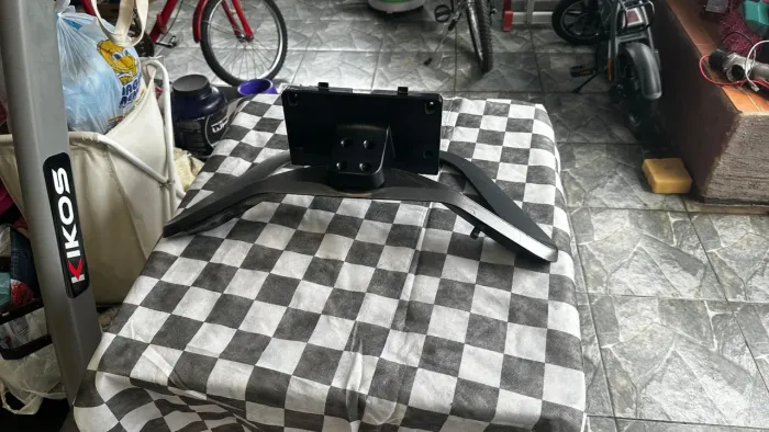 pé pedestal para TV