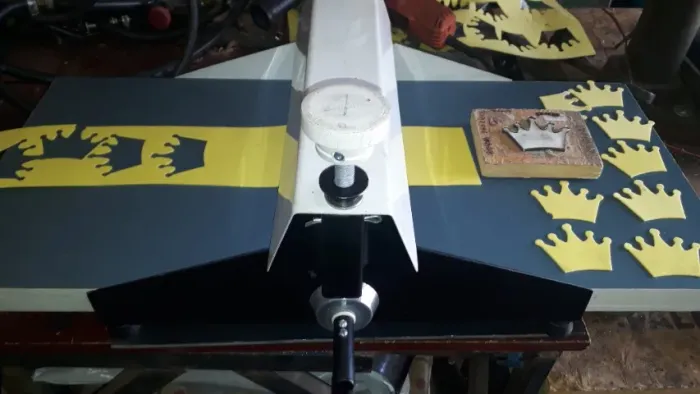 Máquina de Corte e Vinco