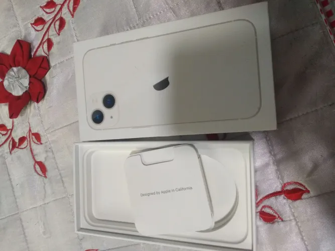 Caixa vazia iPhone 13