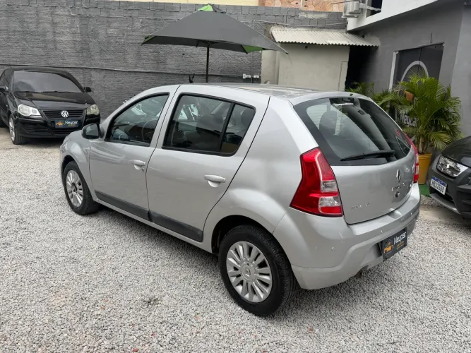 Renault Sandero Privilège Hi-flex 1.6 16V 5P AUT 2012
