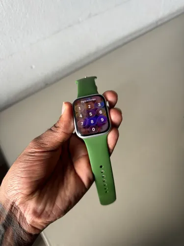 Apple Watch série 8 1.100$